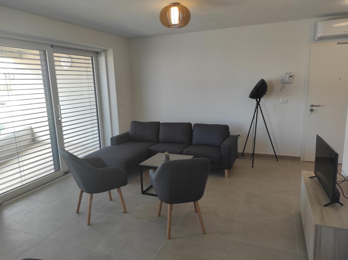 The Blueview Appartements Novigrad Новиград Екстериор снимка