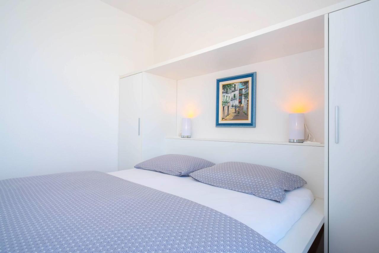 The Blueview Appartements Novigrad Новиград Екстериор снимка