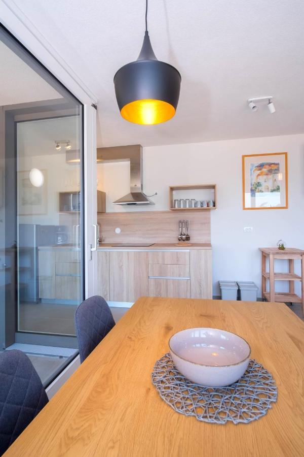 The Blueview Appartements Novigrad Новиград Екстериор снимка